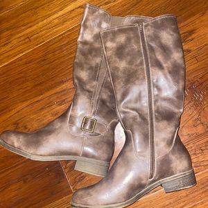 Zip up brown boots for women